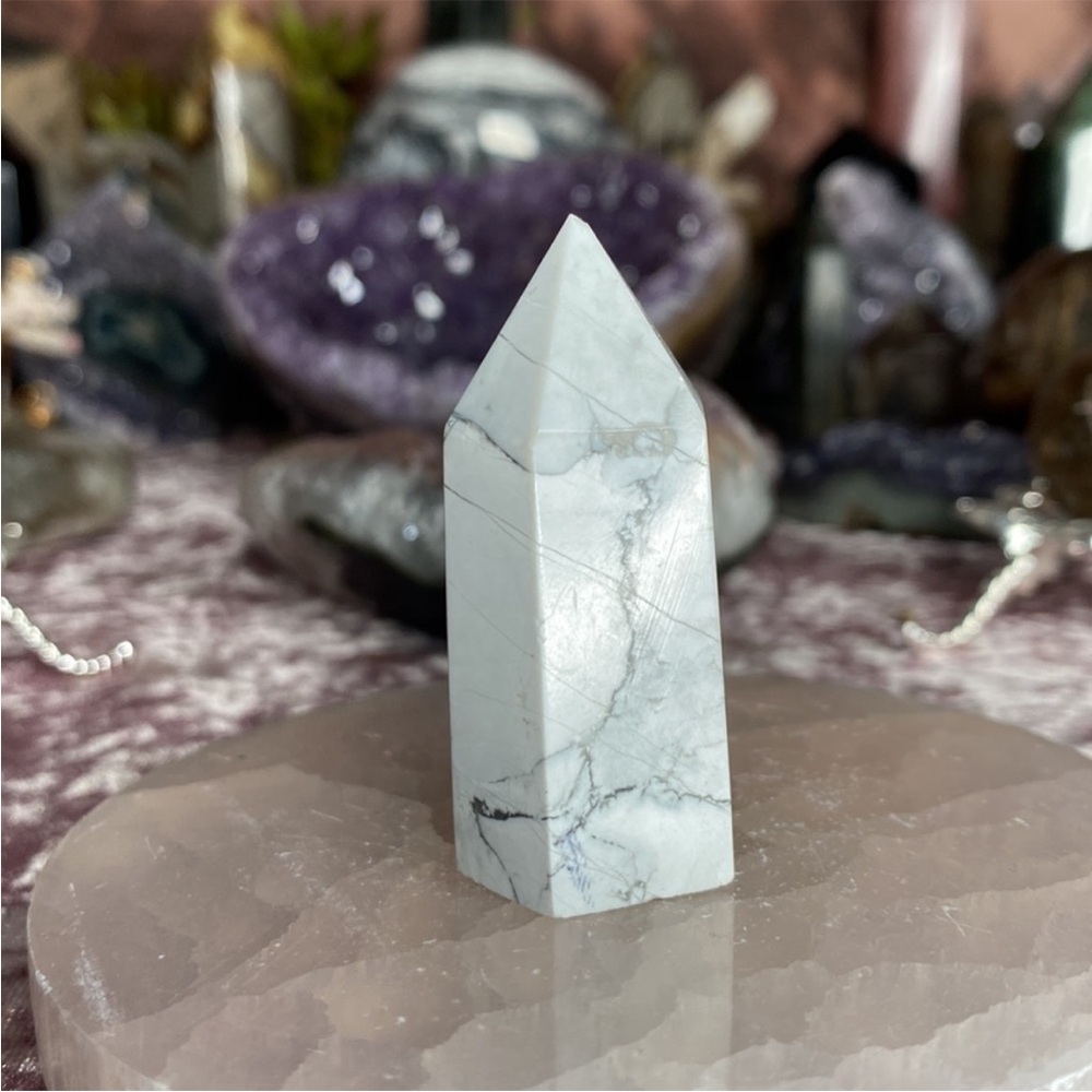 Howlite Tower - Picture 2 of 3